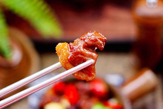 红烧牛肉炖大蒜成品图