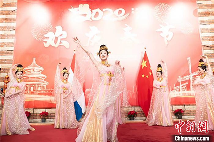 甘肃丝路文化艺术赴“一带一路”沿线送“欢乐春节”