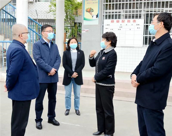 汉中市委常委,宣传部部长王春丽到镇巴检查指导学校开学复课及疫情