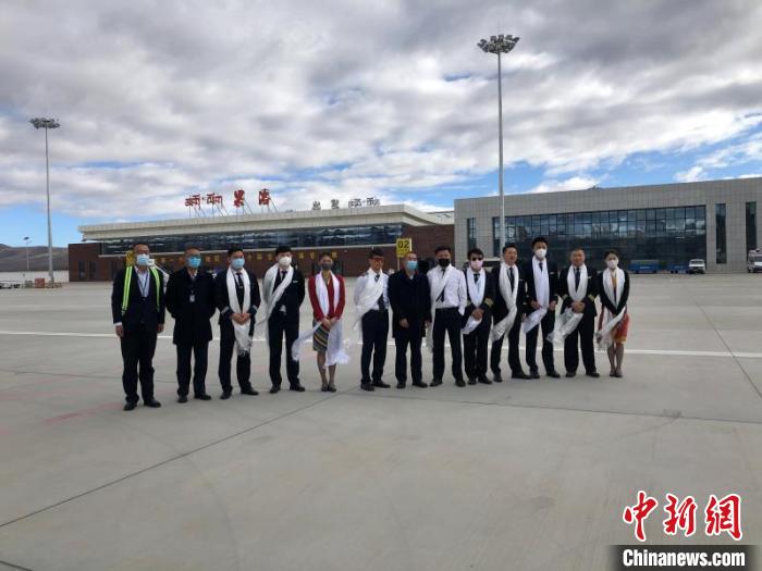 西藏航空在青海果洛完成公共RNP-AR飞行程序应用首航