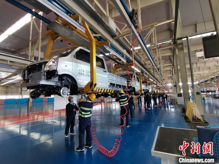 4月初，成功汽车全面复工复产。尤其是随着疫情得到控制，该公司的生产力度也不断加大。　高飞 摄