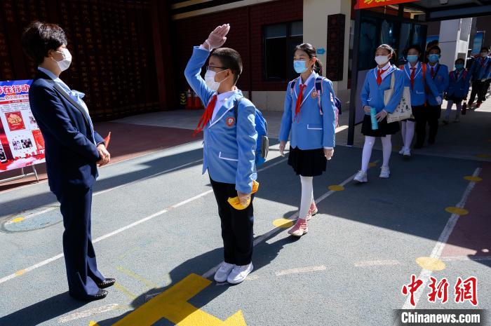 山西省第一批小学生返校复课