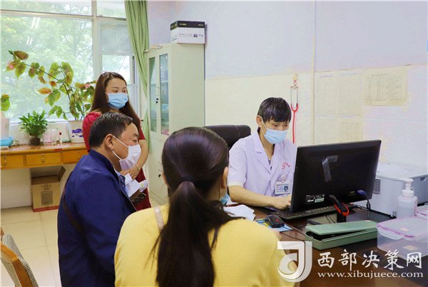 惠民政策落地 镇巴县人民医院积极执行国家组织药品集中招标采购政策