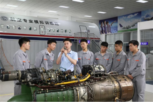 华山国际教育集团又铺设一批航空实训设备