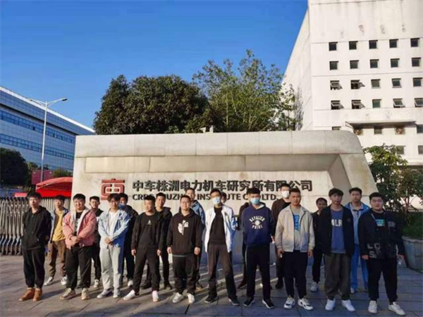 追梦——优秀毕业生风采