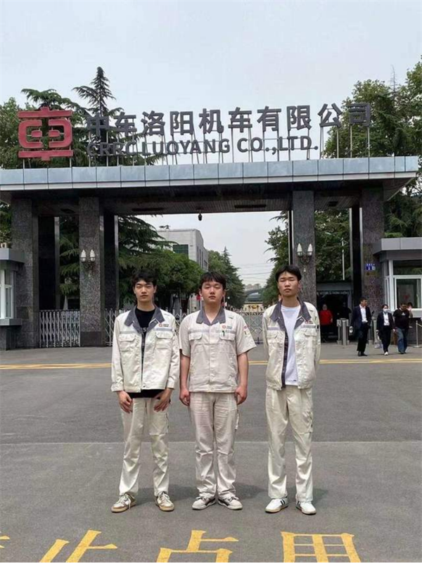 追梦——优秀毕业生风采