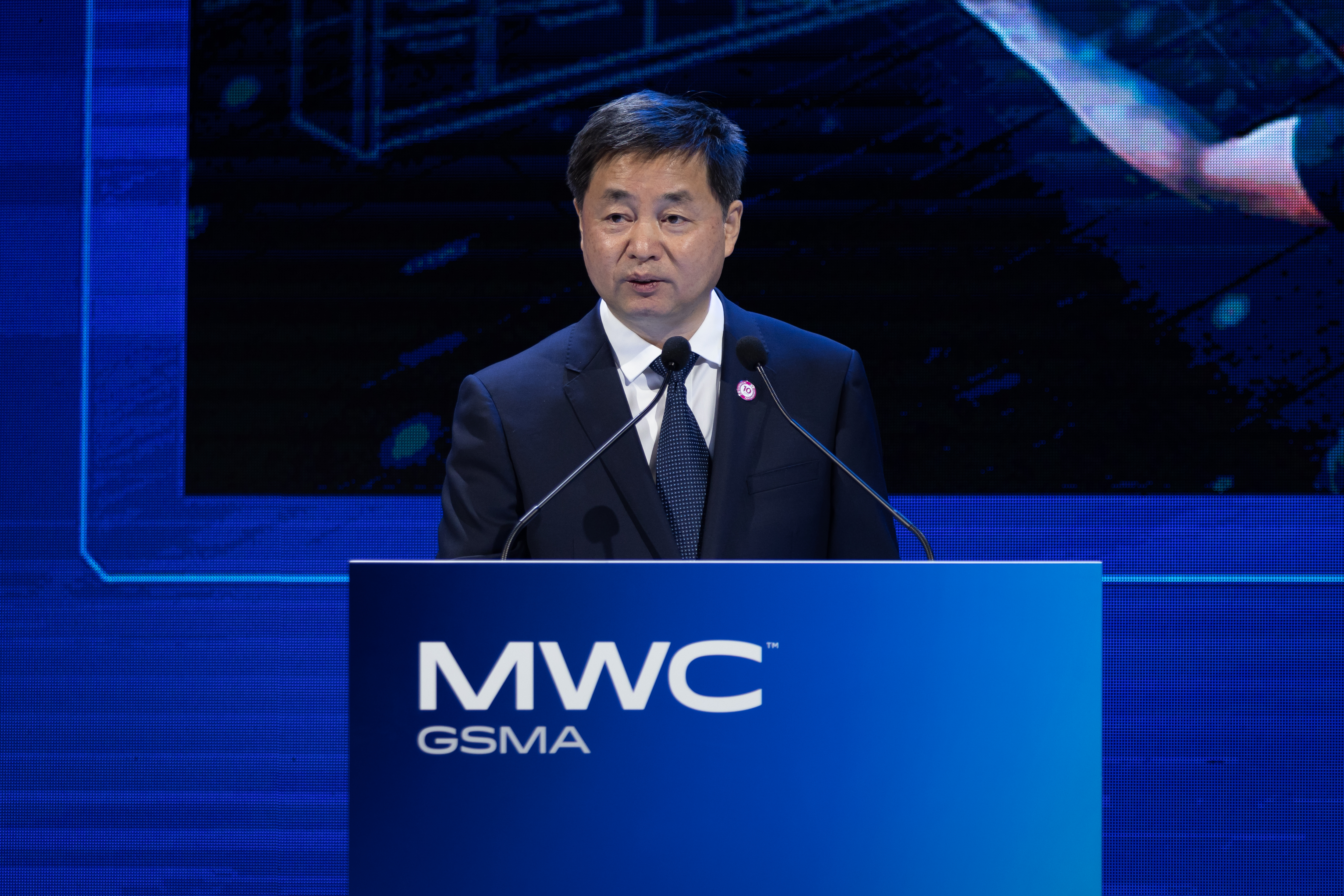中国电信董事长柯瑞文：加快5G融合创新，共建数字生态
