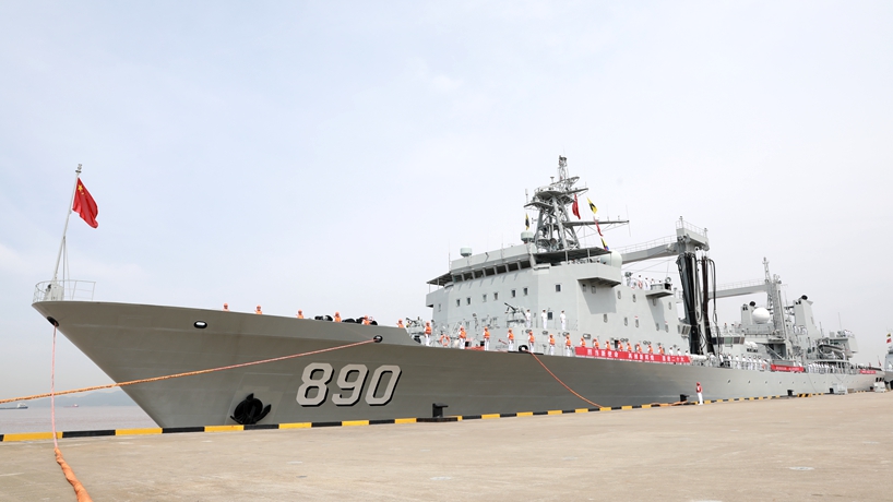 中国海军第41批护航编队起航赴亚丁湾